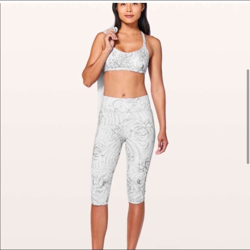 Lululemon Love Knot Crop 15” Leggings 6